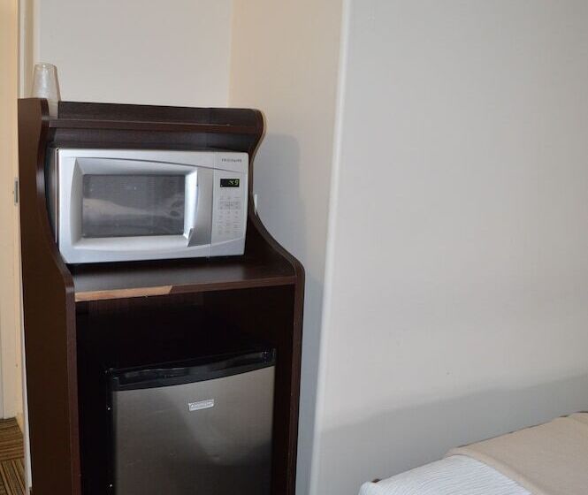 旅馆 Auberge Macdonald Guest Inn