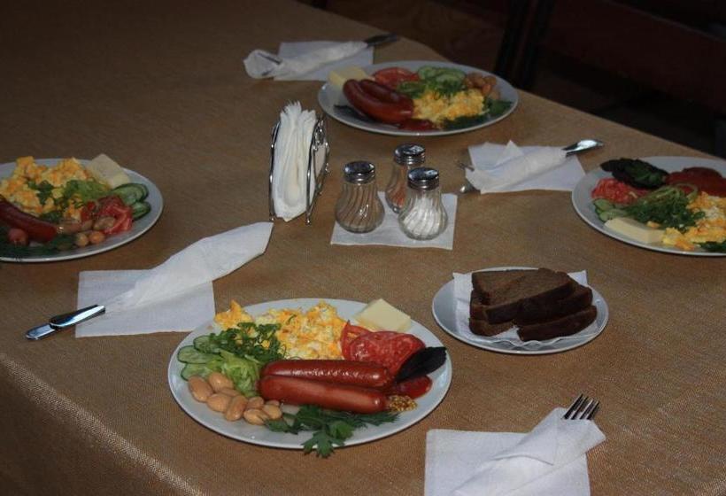 فندق صغير Inn Khlibodarskiy