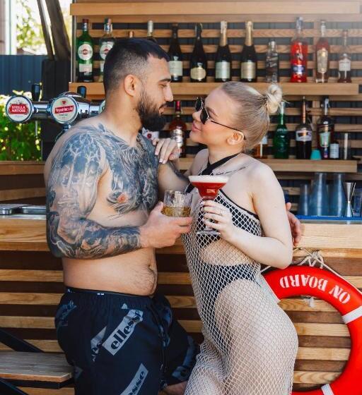 فندق Biruza Club