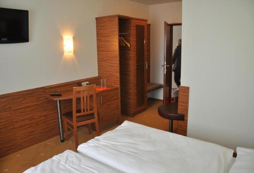 فندق Gasthof Zur Linde