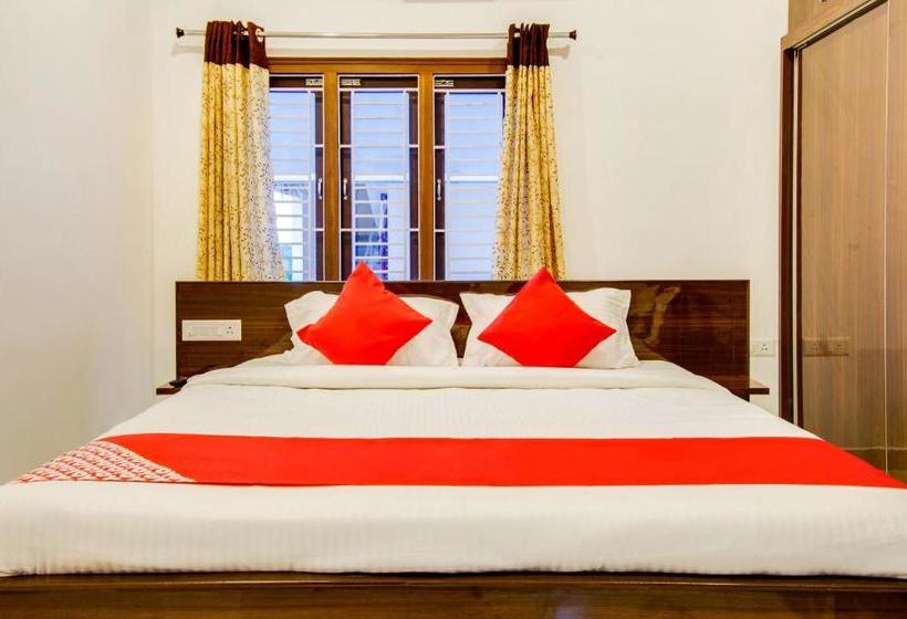 בית מלון כפרי Capital O 37958 Rvn Guest Inn