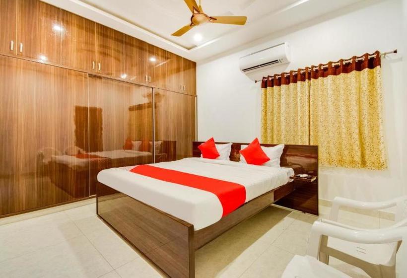 בית מלון כפרי Capital O 37958 Rvn Guest Inn