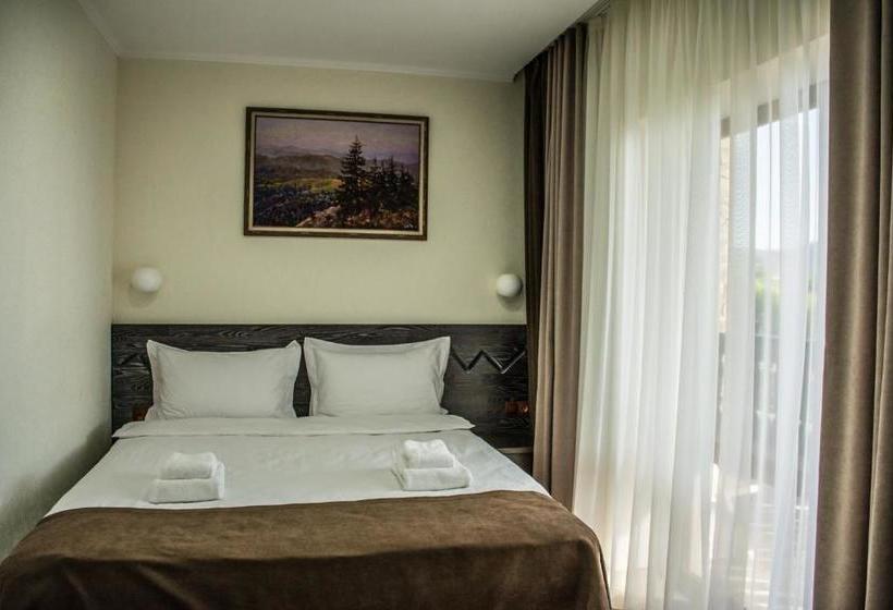 ホテル синевирський перевал