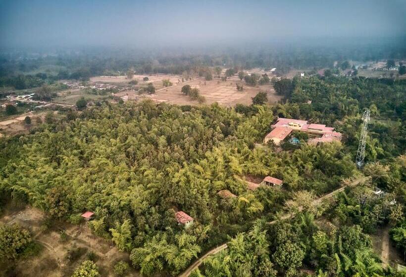Отель Welcomheritage Jungle Home Pench