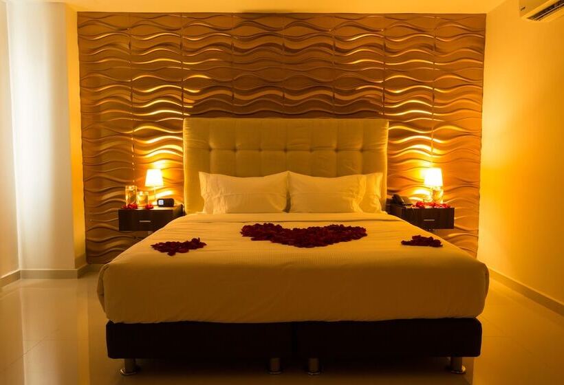 هتل Parque Del Sol