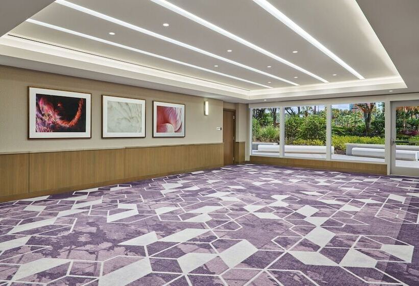 فندق Walt Disney World Swan Reserve