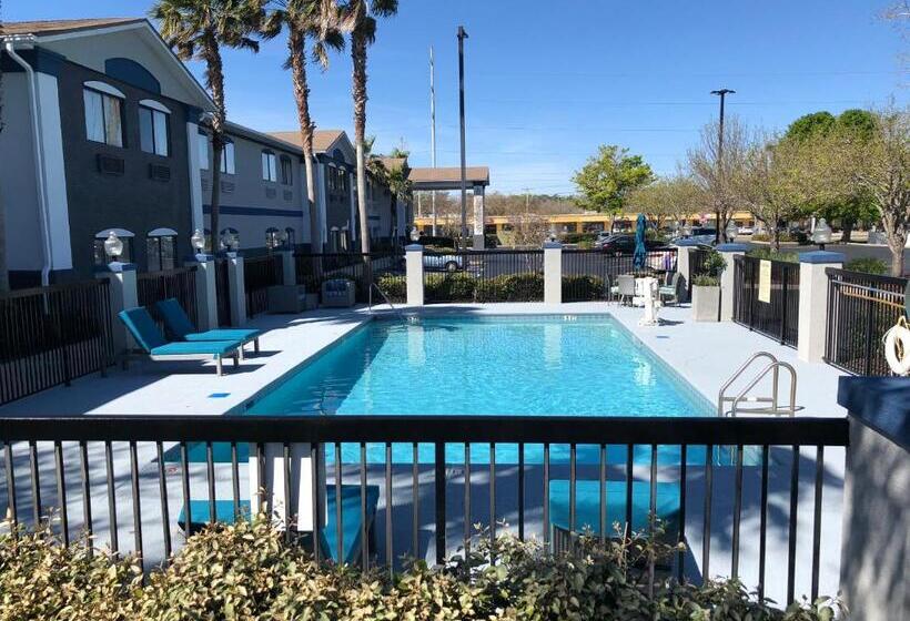 فندق Best Western Mayport Inn & Suites