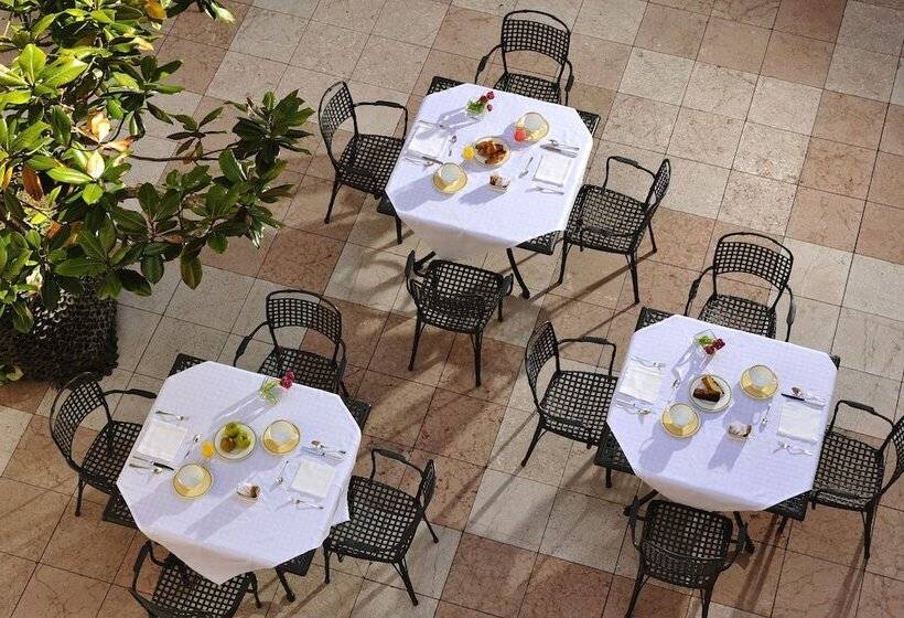 호텔 Castello Dal Pozzo