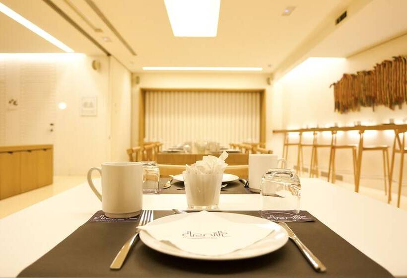 Отель Denit Barcelona