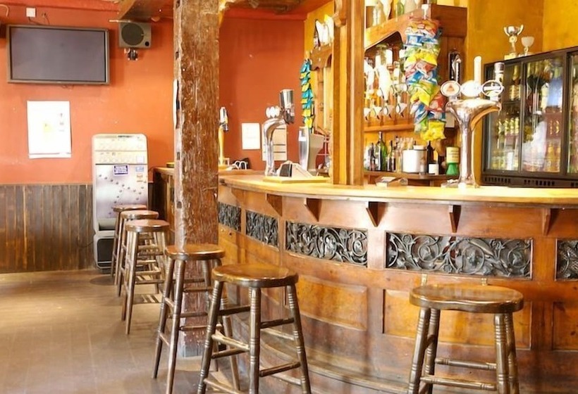 ホテル The Old Crown Coaching Inn