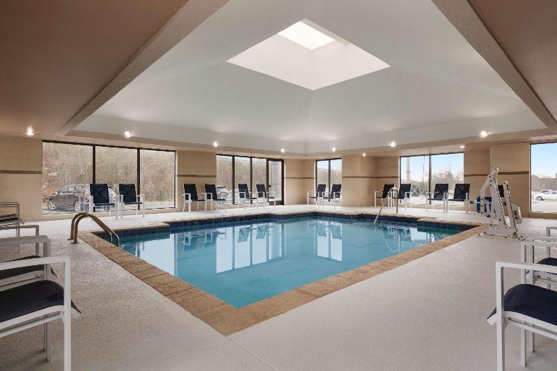 호텔 Country Inn & Suites By Radisson, Roanoke Rapids, Nc