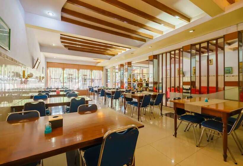 پانسیون Reddoorz @ Parapat