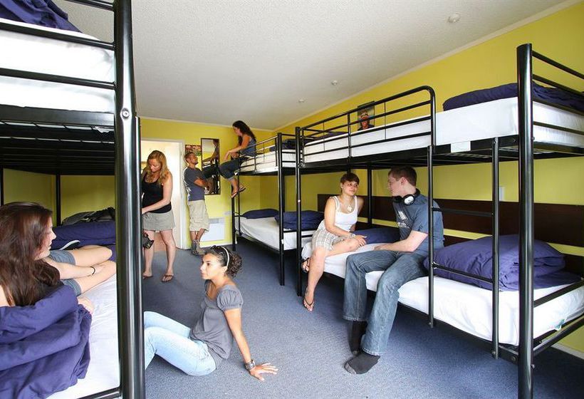 בית מלון כפרי Base Bay Of Islands  Hostel