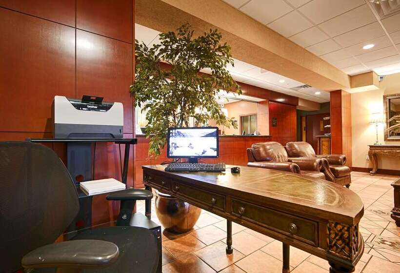 Best Western Plus Sandusky Hotel & Suites