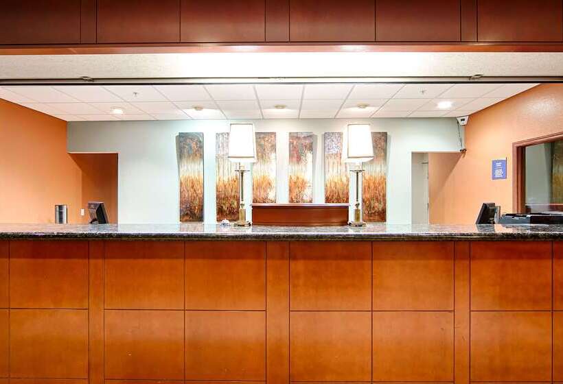 Best Western Plus Sandusky Hotel & Suites