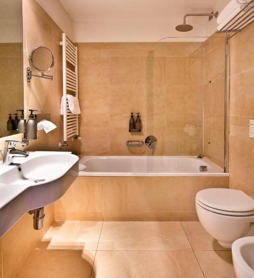 Th Assisi   Hotel Cenacolo