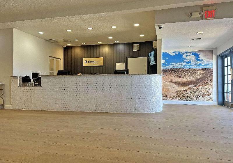 בית מלון כפרי Clarion Pointe Winslow I 40