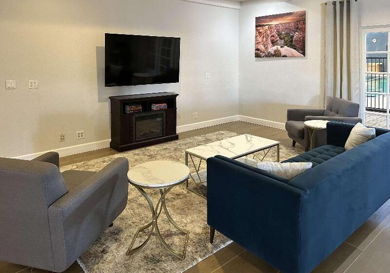 Отель Clarion Pointe Winslow I 40