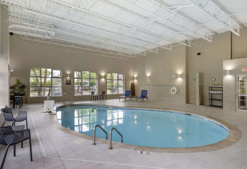 هتل Comfort Inn North Polaris