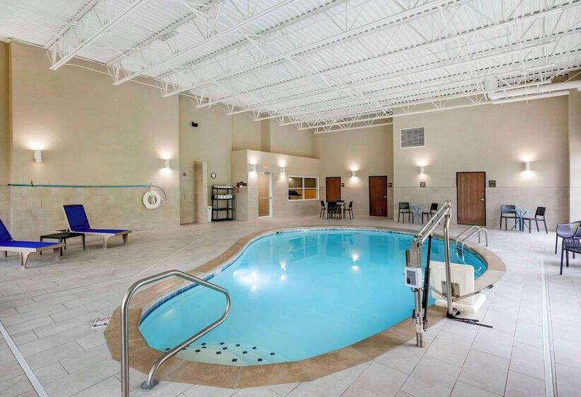 هتل Comfort Inn North Polaris