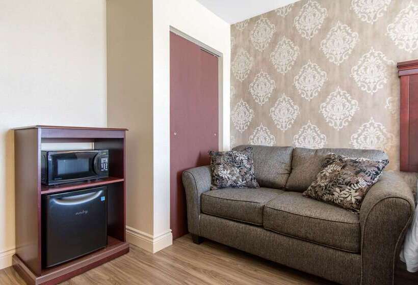 فندق Comfort Inn & Suites