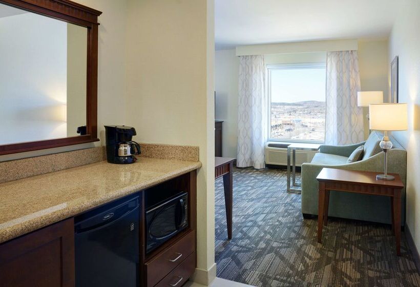 هتل Hampton Inn & Suites Saint John