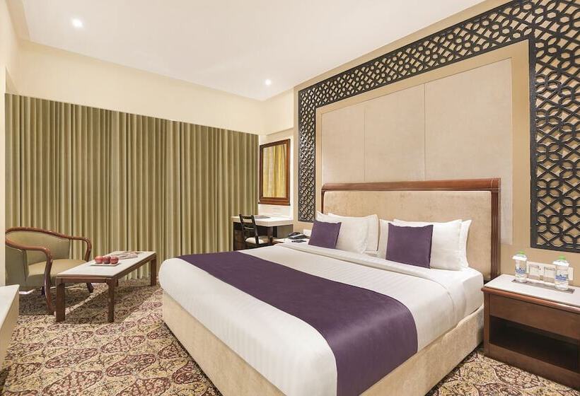 فندق Hrj Sarovar Portico Indore