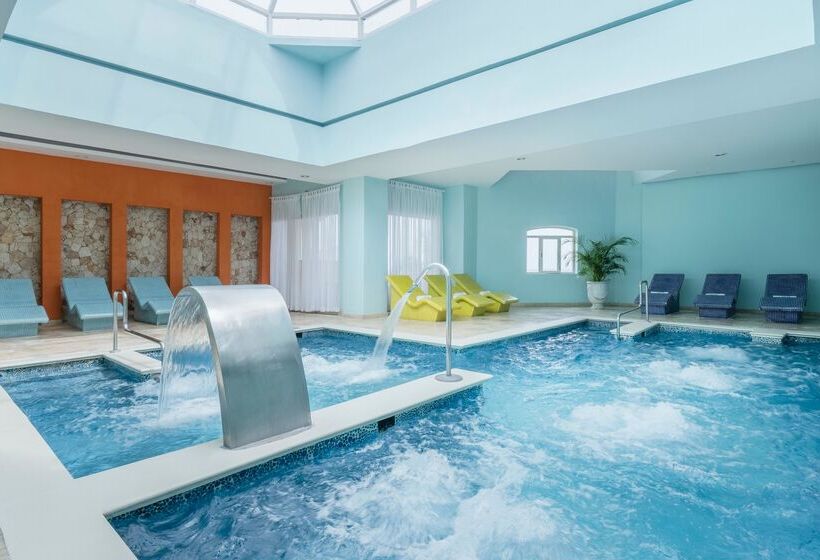 هتل Iberostar Waves Rose Hall Beach