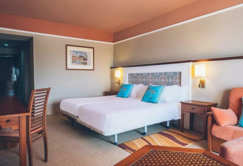 هتل Iberostar Waves Saidia