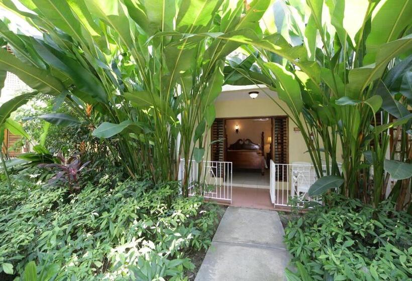 فندق Negril Palms