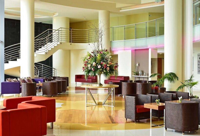 בית מלון כפרי Pestana Promenade Ocean Resort