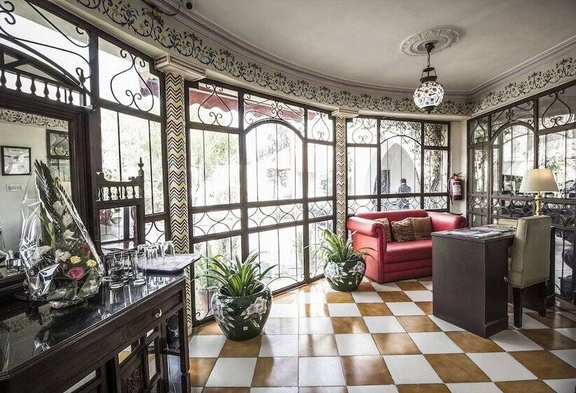 호텔 Sugan Niwas Palace