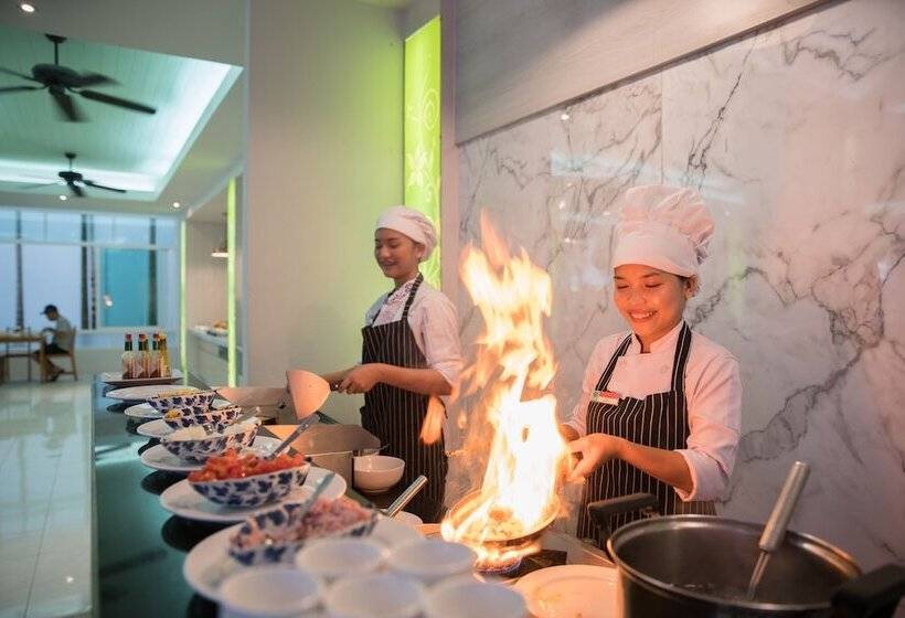 هتل The Briza Beach Resort, Khao Lak Sha Extra Plus