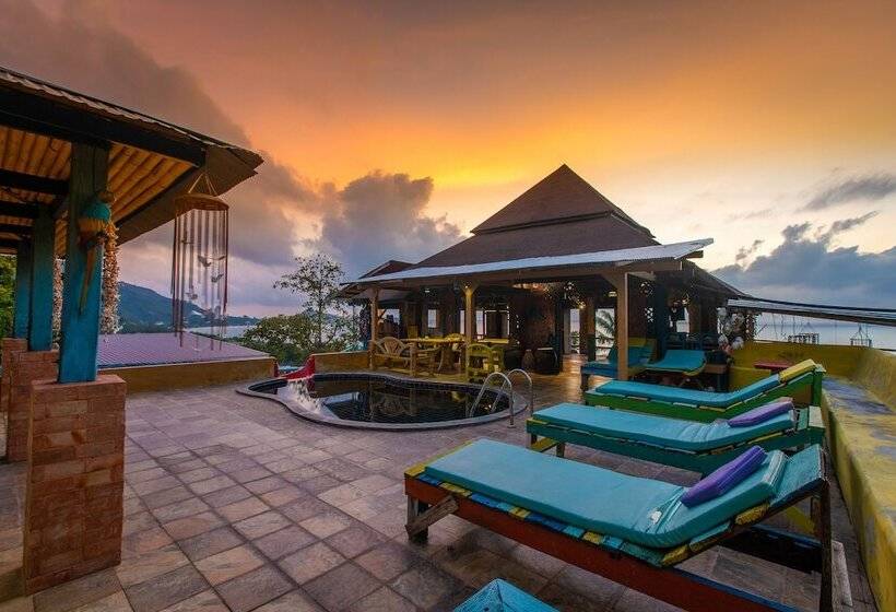 هتل Varinda Resort