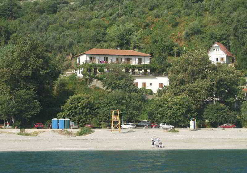 Papa Nero Studios & Apartments en Agios Ioannis Destinia