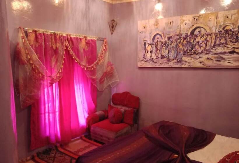 تختخواب و صبحانه Kasbah Du Peintre