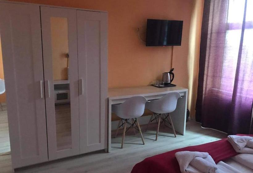 Bed and Breakfast Y Panzió