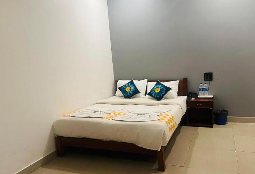 هتل Baga Bay 200 Meters From Baga Beach