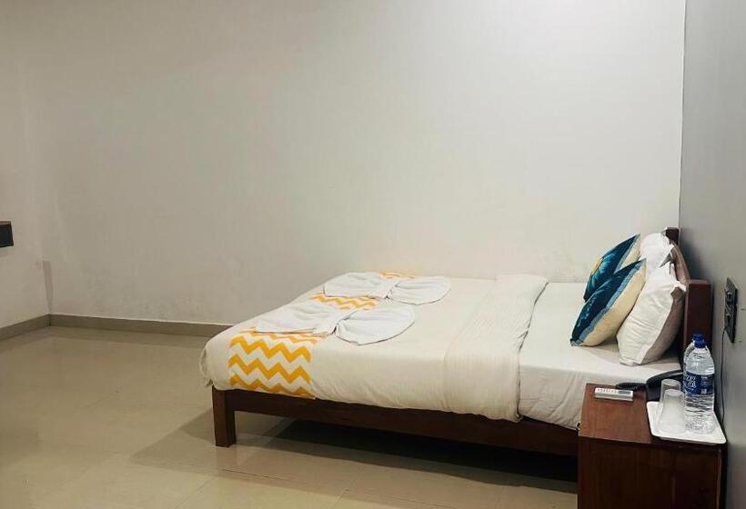 هتل Baga Bay 200 Meters From Baga Beach