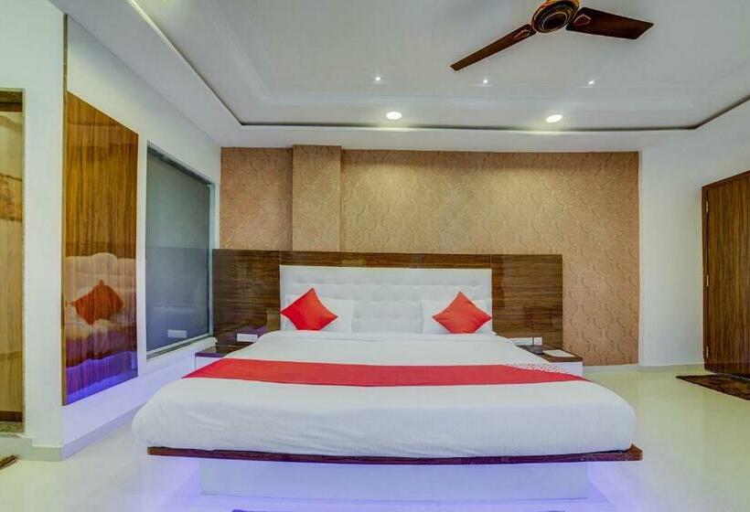 فندق Collection O 24848 Royal Imperio