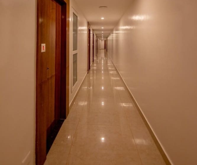 هتل Gopuram Residency