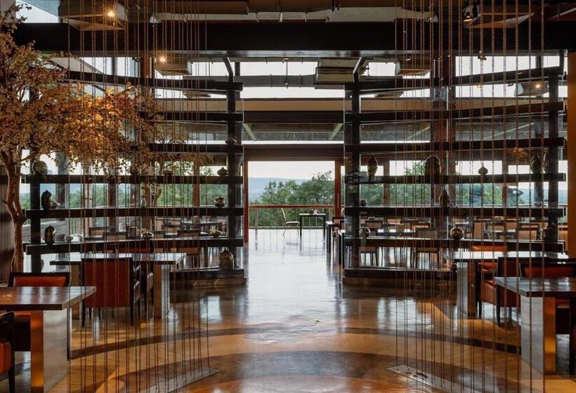 Mountain Creek Golf Resort & Residences