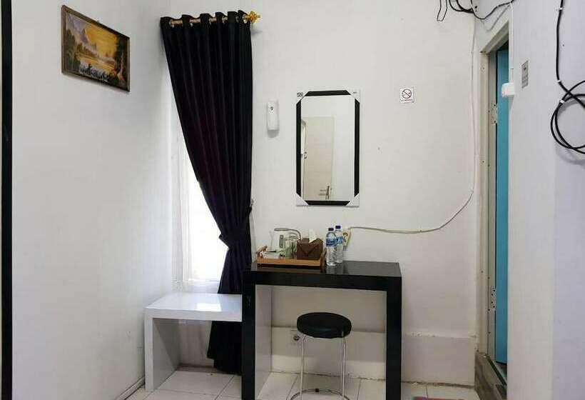 بنسيون Koolkost Near Sepinggan Airport Balikpapan