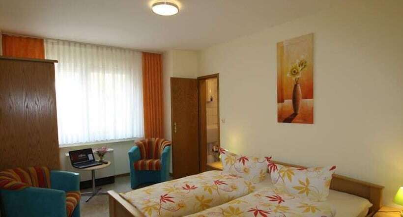 ユースホステル Weingut Gästehaus Derkum