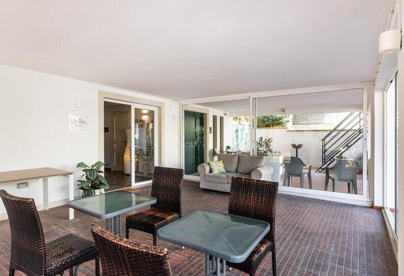 تختخواب و صبحانه Le Torrette Rooms And Apartments