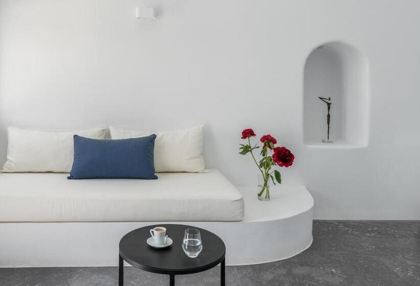 هتل Chelidonia Luxury Suites