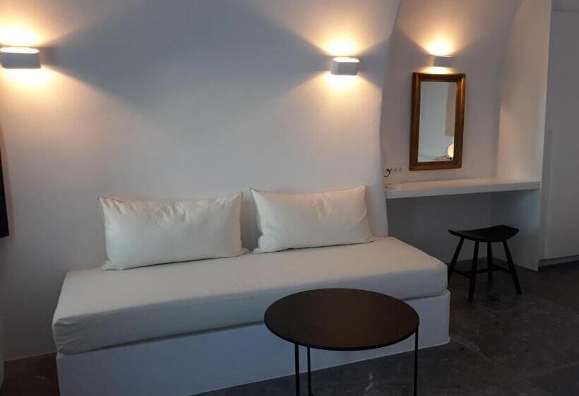 هتل Chelidonia Luxury Suites