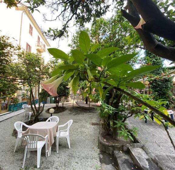 فندق Villa Flora