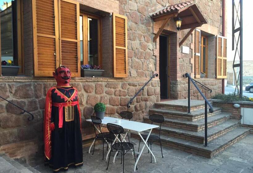 פנסיון Hostal Sant Marti