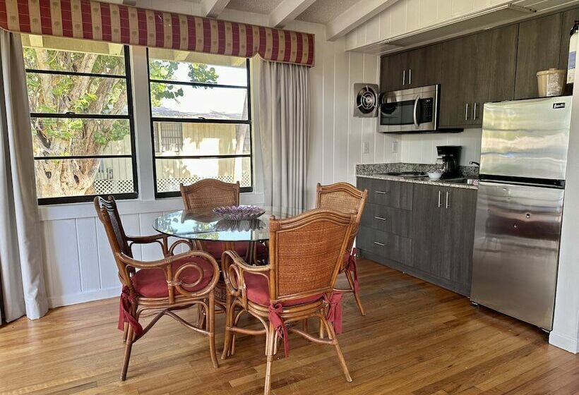 בית מלון כפרי Silver Sands Beach Resort